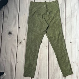 ZYIA Active - Olive Maze Light n Tight Hi-Rise 7/8 24"  (with pockets)